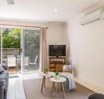 Lovely Modern Villa Amidst Peaceful Surroundings - Darwin Tourism