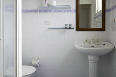2 Cliff Road - Darwin Tourism 5