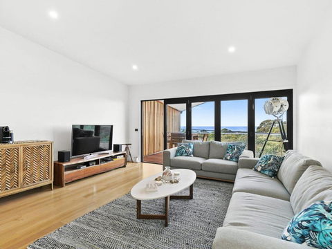 POINT BREAK NEW LISTING 2019 - Darwin Tourism 4