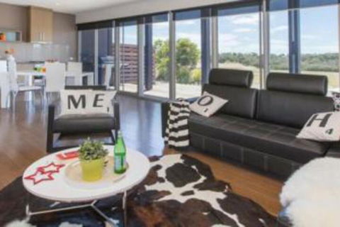 ST ANDREWS BEACH APARTMENT 4.02 - Darwin Tourism 0