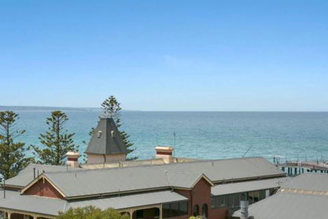 POINT GREY APARTMENT 2 Ocean VIews With Wifi - Darwin Tourism 3