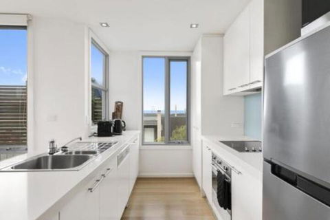 POINT GREY APARTMENT 2 Ocean VIews With Wifi - Darwin Tourism 5