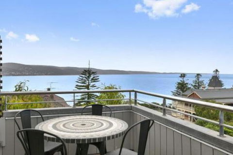 POINT GREY APARTMENT 2 Ocean VIews With Wifi - Darwin Tourism 0
