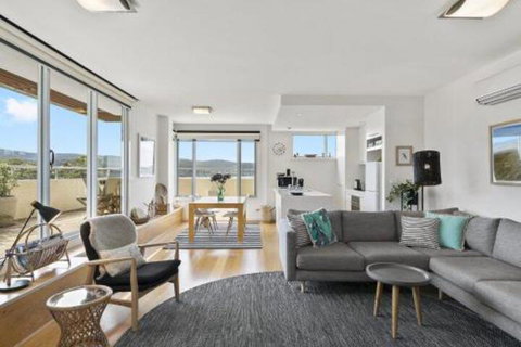 POINT GREY APARTMENT ONE VIEWPOINT - Darwin Tourism 5