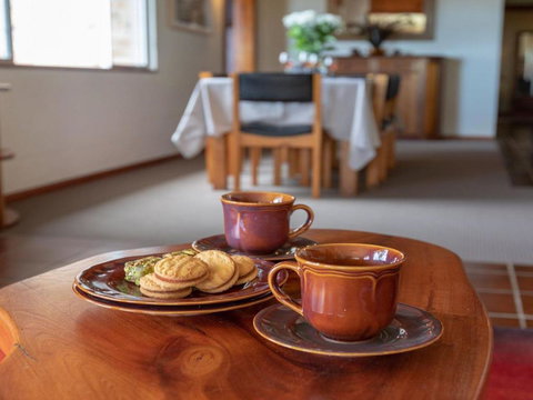 Captains Lookout Elevated Ocean Views Rural Stay - Darwin Tourism 1