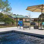 Sinden Park Garden Swimming Pool Rural Vistas - Darwin Tourism 0