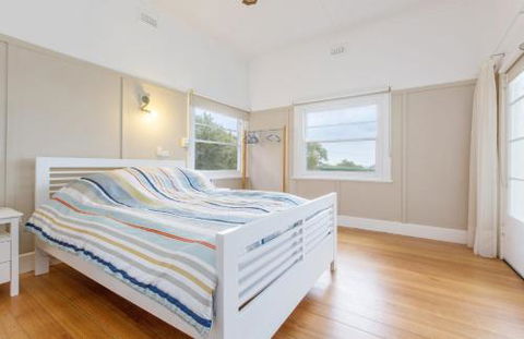 BEACHSIDE GETAWAY DROMANA - Darwin Tourism 3