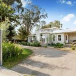 BARRIMA SOMERS BEACH - Darwin Tourism 0