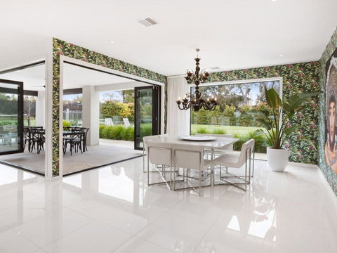 CATALINA MOUNT ELIZA - Darwin Tourism 5