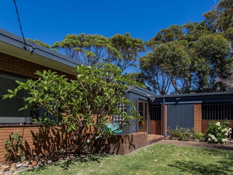 235 Mitchell Parade Mollymook - Darwin Tourism 1