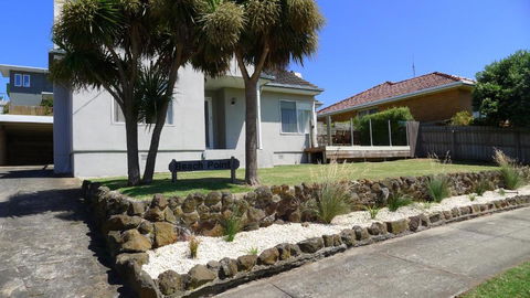 BEACHPOINT COTTAGE - Darwin Tourism 2