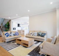 Lux Style 4BR Townhouseashwood - Darwin Tourism