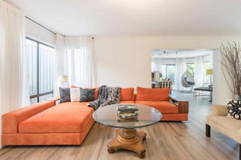 ULTRA SPACIOUS STYLISH HOME In PRESTONS SYDNEY - Darwin Tourism 0