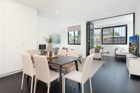 Luxury Sydney Apartment - Darwin Tourism 0