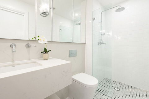 Luxury Sydney Apartment - Darwin Tourism 2