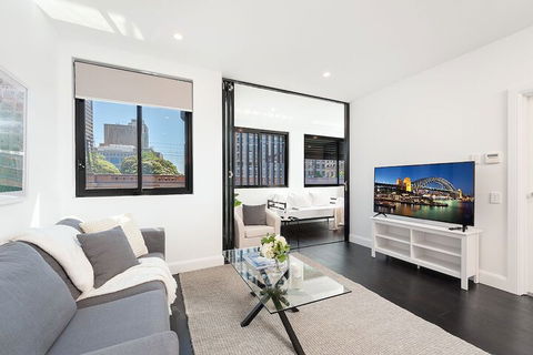 Luxury Sydney Apartment - Darwin Tourism 1