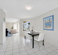 Bikinis  Martinis at Points North - Darwin Tourism