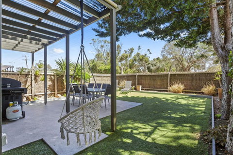 CAPELS REST CAPEL SOUND - Darwin Tourism 4