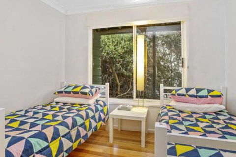 SEAVIEW Ocean Views From A Modern Townhouse - Darwin Tourism 7