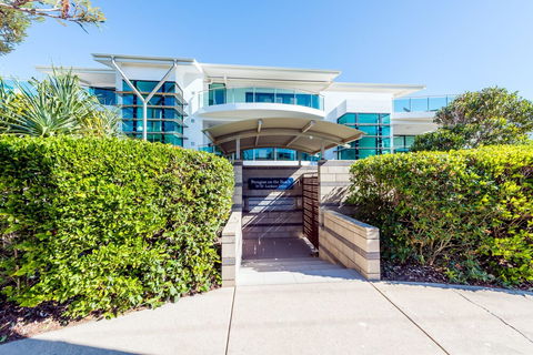 Stylish Beach Side Apartment Unit 5 33 Lorikeet Drive - Darwin Tourism 0