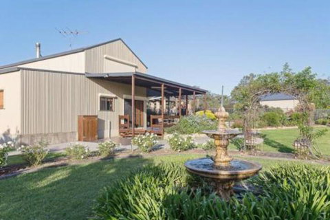 Kelman Cottage Tucked Away With Pool + Native Wildlife - Darwin Tourism 6