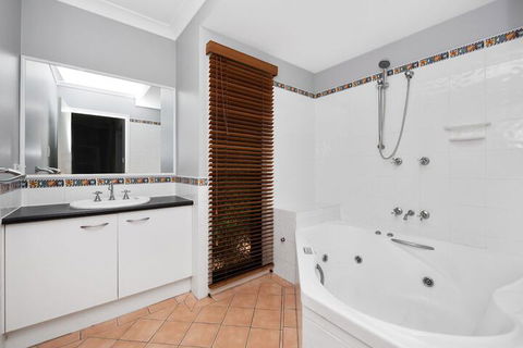 40 Jacana Street, Peregian Beach - Darwin Tourism 5
