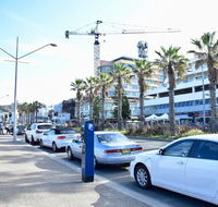Bright  Breezy Bondi Beach Pad - Darwin Tourism