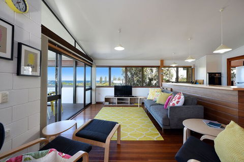 Sun Ray - 9 Pelican Street, Peregian Beach, Noosa Shire - Darwin Tourism 5