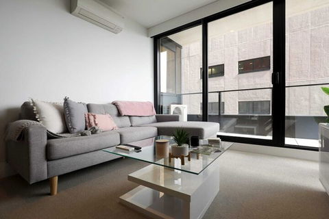 Fantastic 2BD Apt In Melbournes Southbank! - Darwin Tourism 1