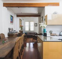 Surry Hills Terrace with Hot Tub - Darwin Tourism
