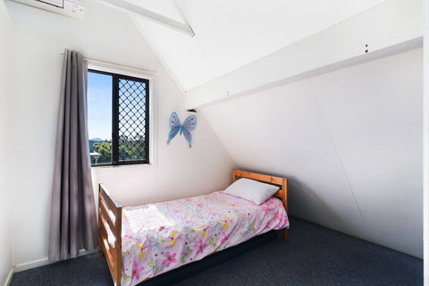 Chalet By The Sea, 10 Pelican Street, Peregian Beach - Darwin Tourism 5