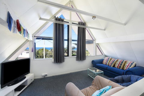 Chalet By The Sea, 10 Pelican Street, Peregian Beach - Darwin Tourism 3