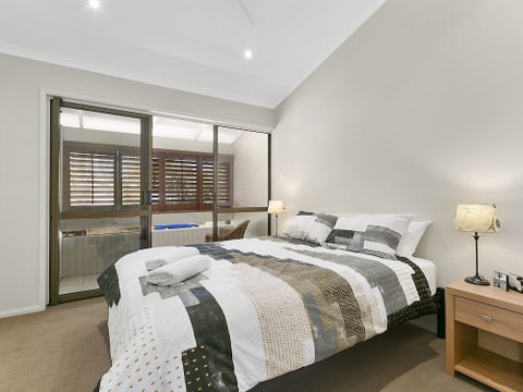 A Superb Location For Enjoying The Best Of Noosa Unit 2 / 69 Noosa Parade - Darwin Tourism 2