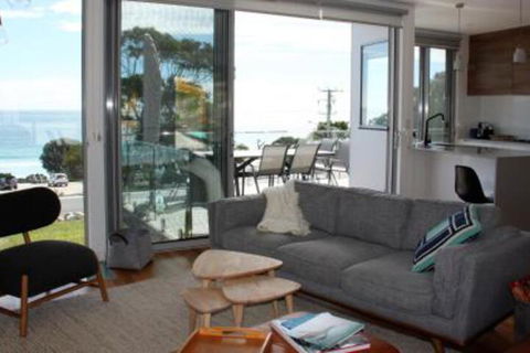 BEACHHOUSE BINALONG Luxury Waterfront Holiday House At Bay Of Fires - Darwin Tourism 3