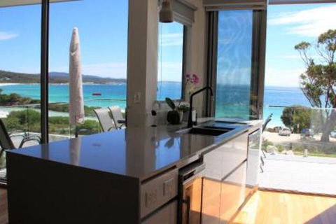 BEACHHOUSE BINALONG Luxury Waterfront Holiday House At Bay Of Fires - Darwin Tourism 4