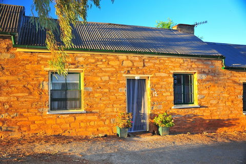 Emma Tiver Heritage Cottage - Darwin Tourism 0