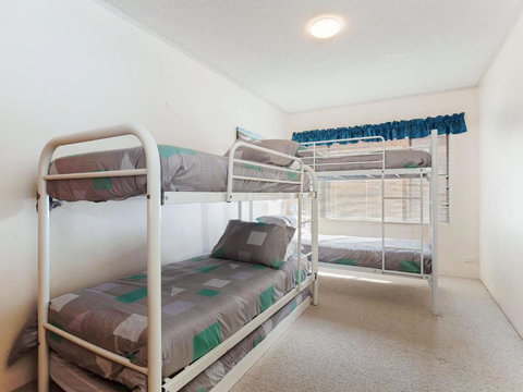 Casa Mia 1 / 8 Catalina Close Between Little Beach & Shoal Bay Beach - Darwin Tourism 5