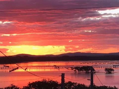 Island View 4 Opposite Wallis Lake! - Darwin Tourism 5