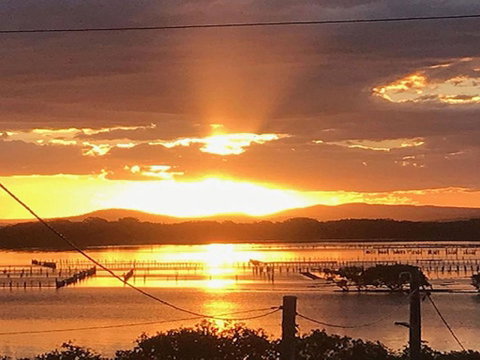 Island View 4 Opposite Wallis Lake! - Darwin Tourism 1