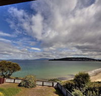 Stones Throw - Darwin Tourism