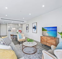 HomeHotel Extreme Luxury Apt next to Mall  Train - Darwin Tourism
