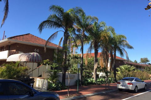 B6 Cafes & Restaurants Close To UWA - Darwin Tourism 5