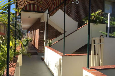 B6 Cafes & Restaurants Close To UWA - Darwin Tourism 2