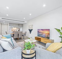 HomeHotel Luxury Apt with Shopping Mall Downstairs - Darwin Tourism