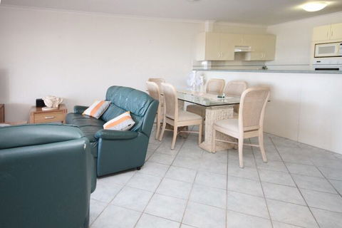 Nelson Towers Unit 37 / 71 Victoria Parade - Darwin Tourism 6