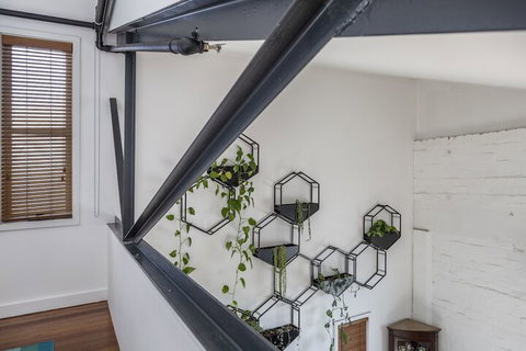 Fabulous Fitzroy Converted Warehouse - Darwin Tourism 2