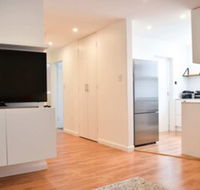 Light And Airy 2 Bedroom North Bondi Apartment - Darwin Tourism