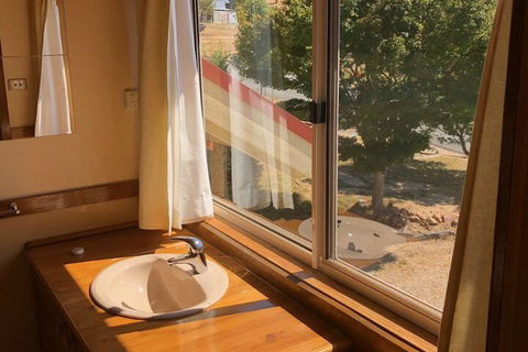 Alpine Stag Lodge Unit 1 - Darwin Tourism 7