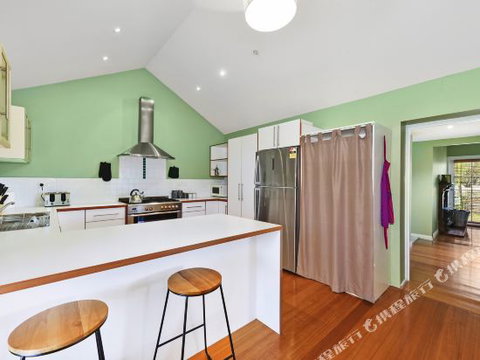 Family Friendly Weatherboard Cottage - Darwin Tourism 4