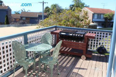 Beach Shack On Calton - Darwin Tourism 5